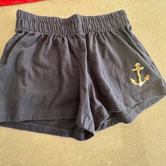 Three pairs H&M 2-4 years Girl Shorts-2 never worn Red, Navy, Polka Dot - Picture 2 of 6